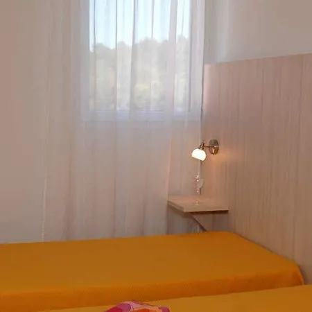 Les Parasols D'argens Aparthotel